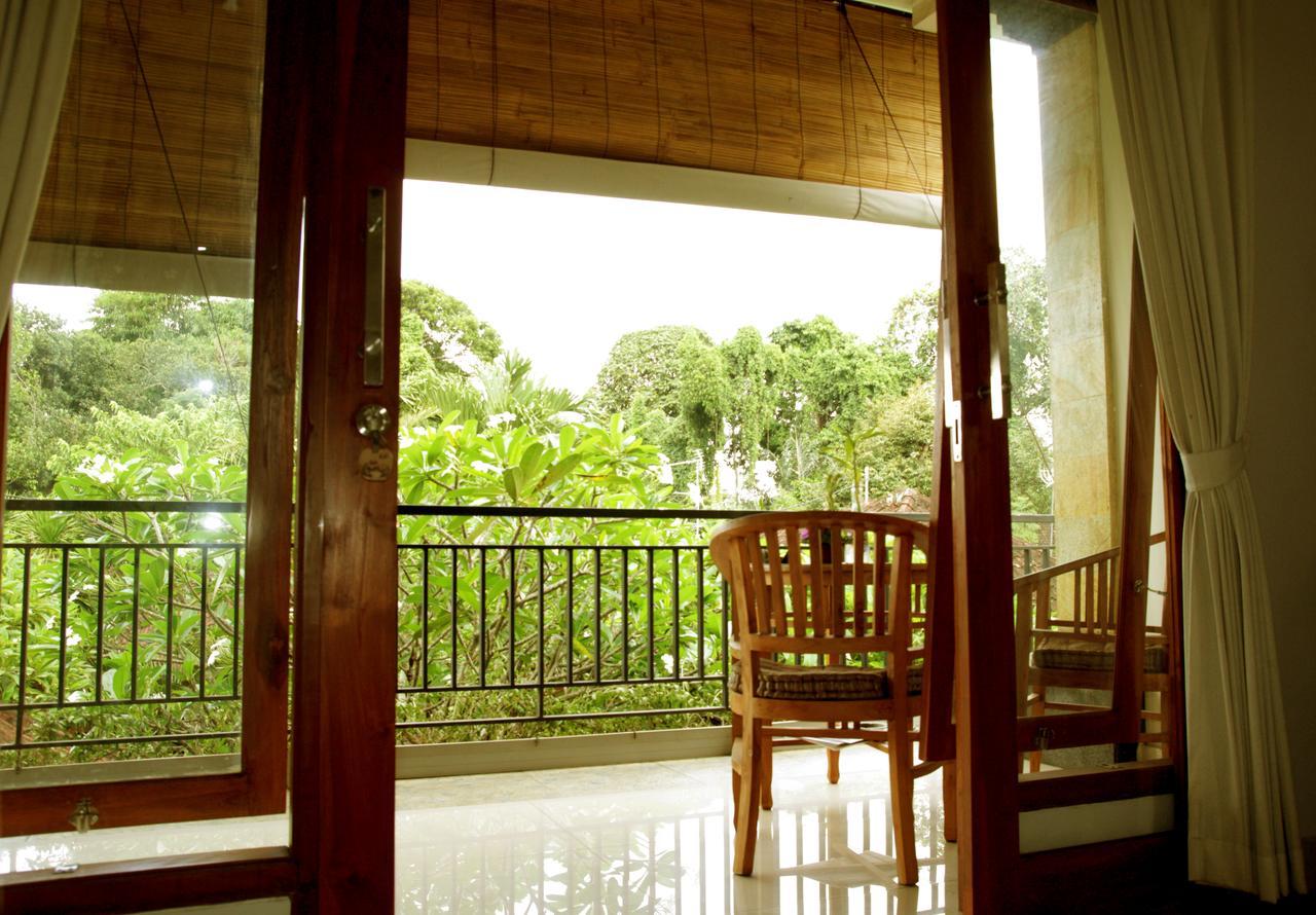 Suryadina Guest House Ubud Exterior foto