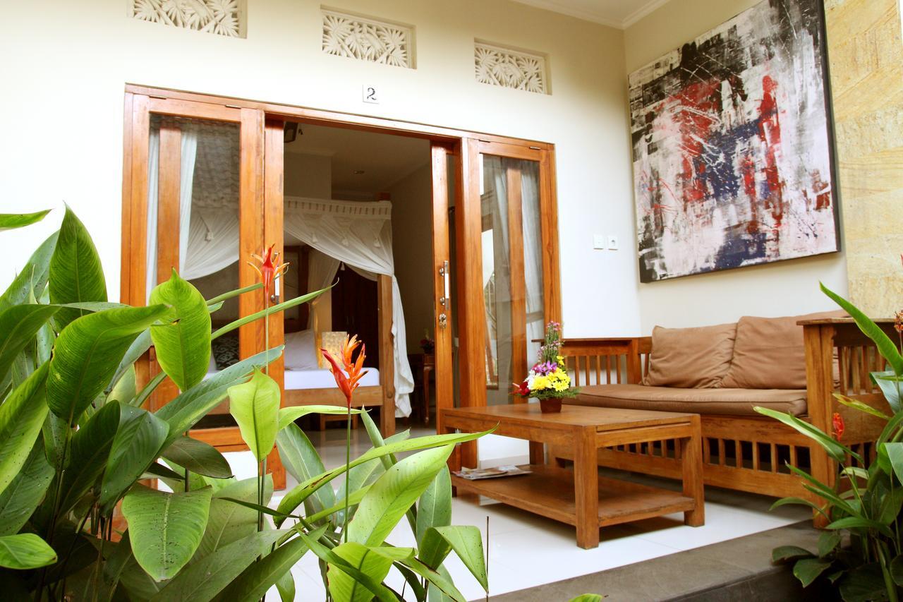 Suryadina Guest House Ubud Exterior foto