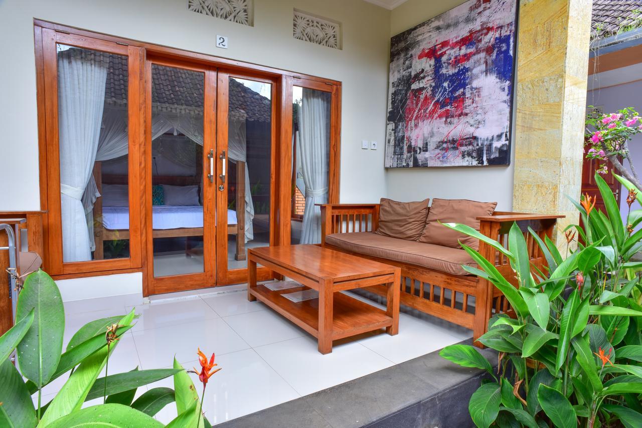 Suryadina Guest House Ubud Exterior foto