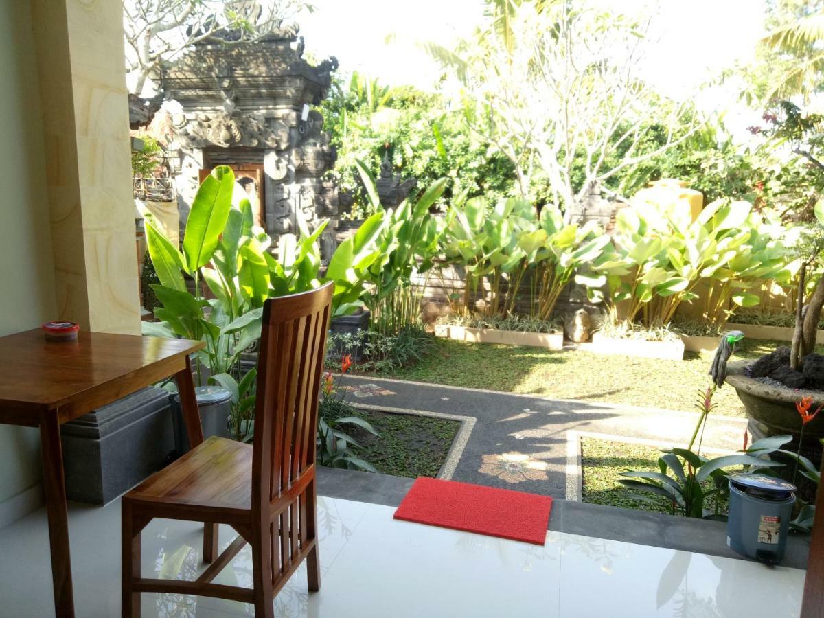 Suryadina Guest House Ubud Exterior foto